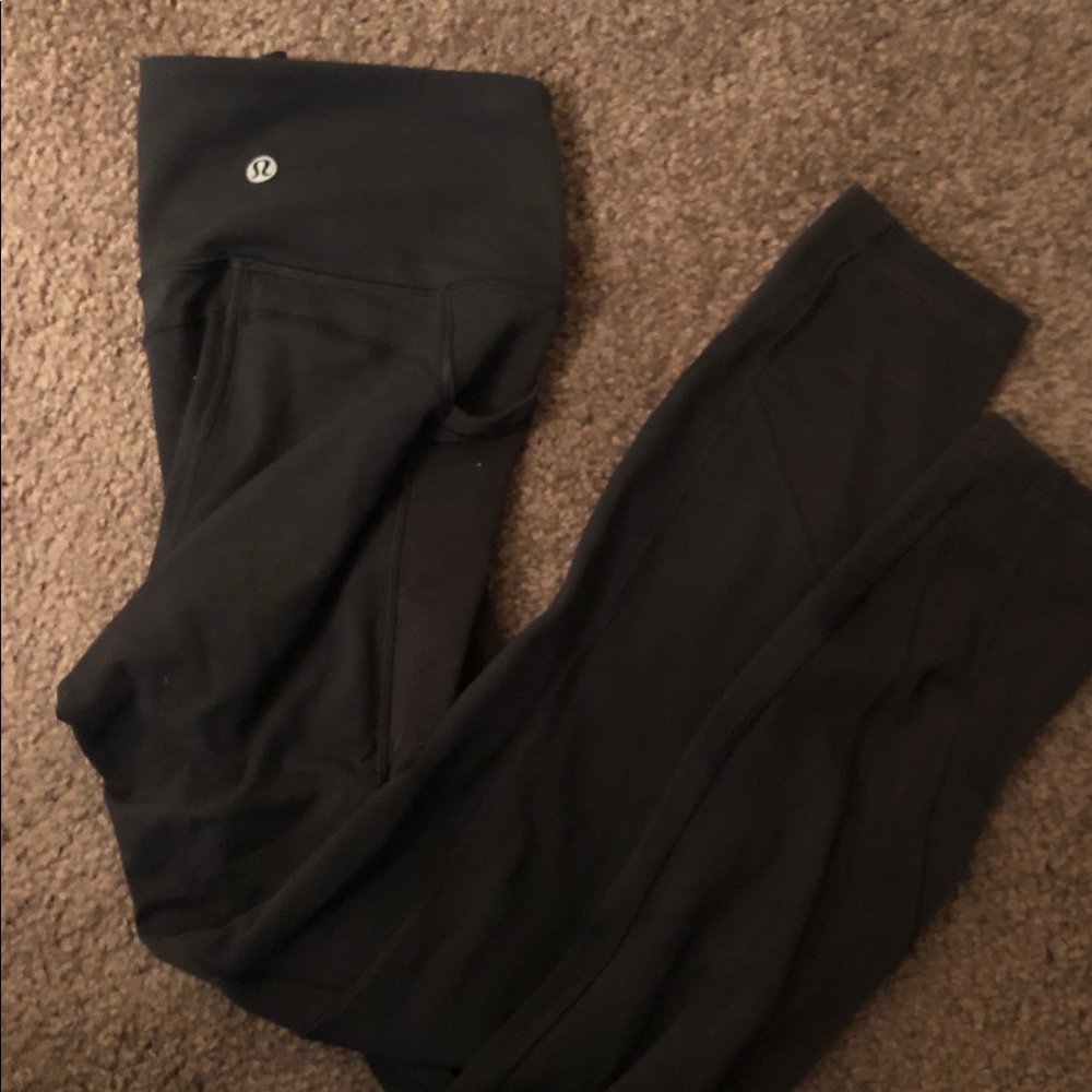 Black lululemon leggings